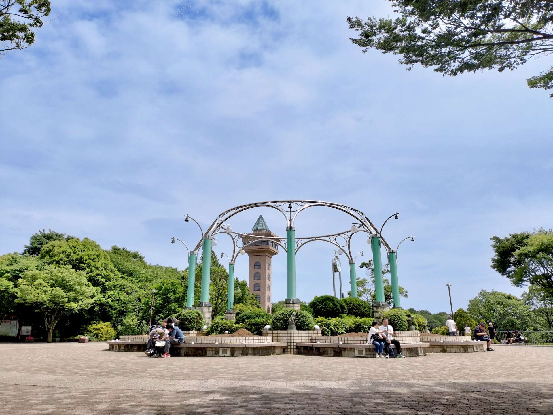 遊具だけじゃない！ポニーや小動物と触れ合える「市立相模原麻溝公園」
